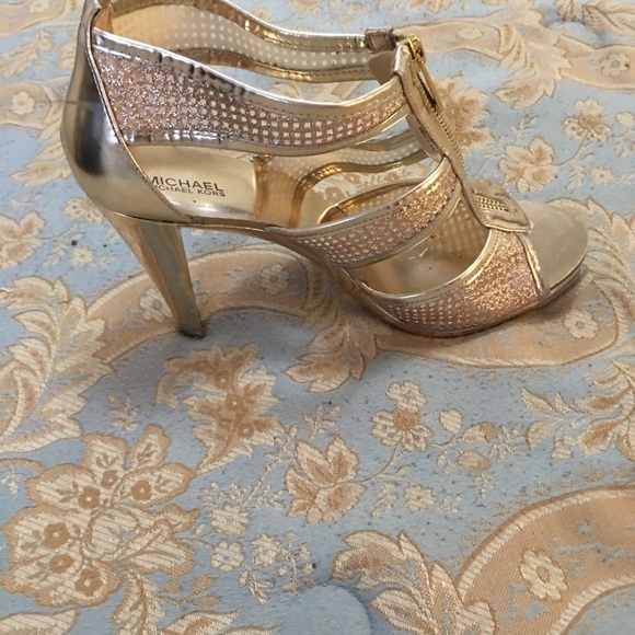 Women’s shoes - Picture 3 of 5